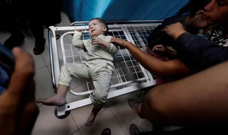 Israel offers Gaza hospital evacuation for babies but fighting rages on