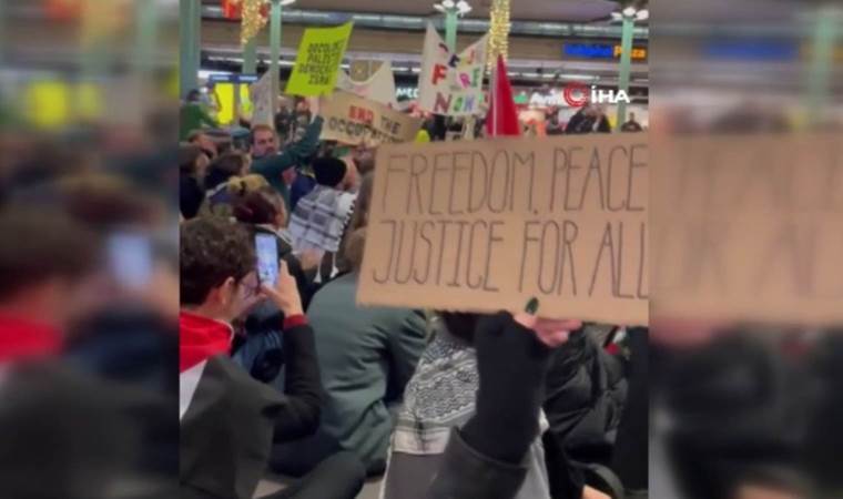 Protesters Rally At Amsterdam’s Schipol Airport For Gaza Ceasefire