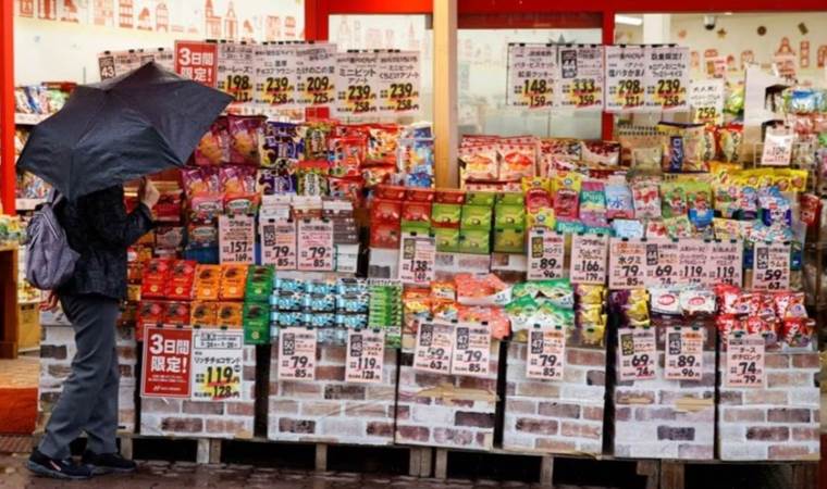 Japan unveils $113-billion package to cushion inflation