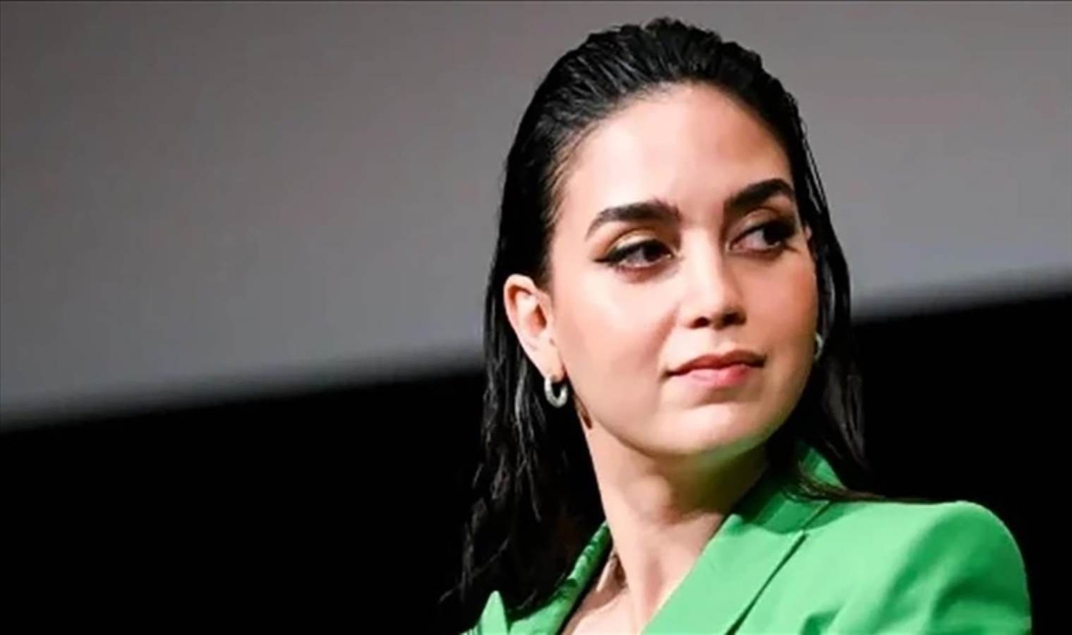 Actress receives support after being fired