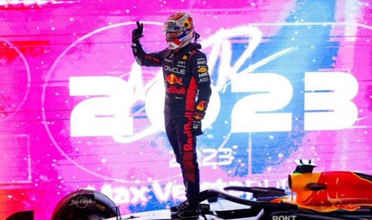 Verstappen finishes dominant season in record style