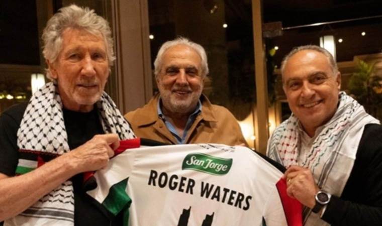 British musician Waters receives Palestino FC Jersey in Chile