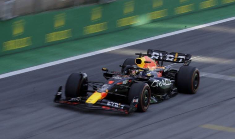 Alonso thrills as Verstappen takes 17th win of the season