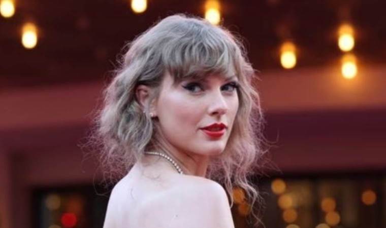 Taylor Swift's re-recording of '1989' dominates UK music charts