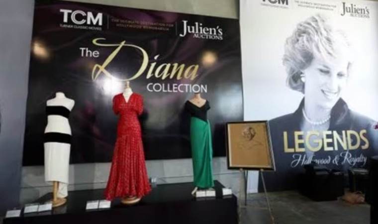 Princess Diana dress sells for record $1.1 million at auction