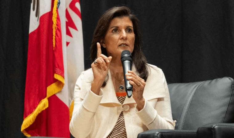 To beat Trump, Nikki Haley tries to expand coalition, and fast
