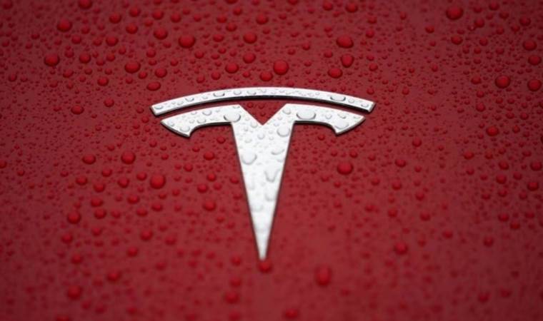 Tesla set for record deliveries in 2023, yet short of Musk's goal