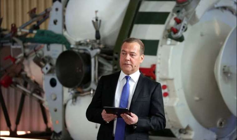 Medvedev: We'd have to use nuclear weapon if Ukrainian offensive was a success