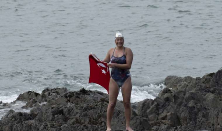 Aysu Turkoglu becomes 1st Turkish woman to swim across North Channel