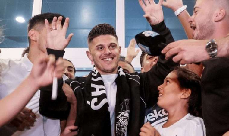 Istanbul club Besiktas sign Kosovar attacker Milot Rashica