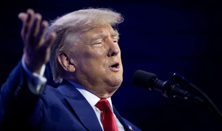 Trump seeks to delay federal election meddling trial until 2026
