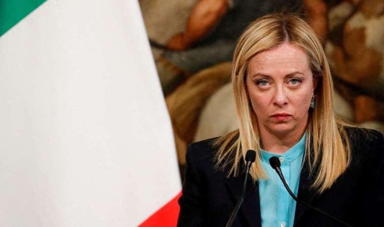 PM Meloni makes up for 'idiots' after Italians fle