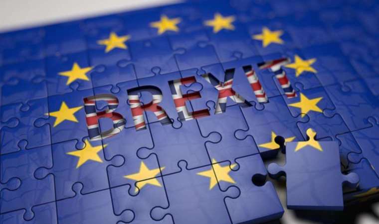 British banks' bonus freedom to pay paltry