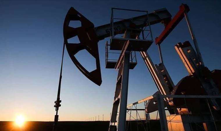 Russia to cut oil export by 300,000 barrels per day in September