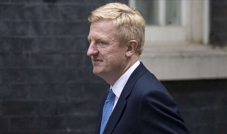 UK warns of risks posed by AI, calling for joint action