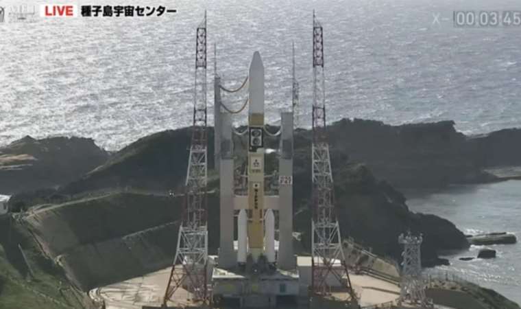 Japan successfully launches lunar lander