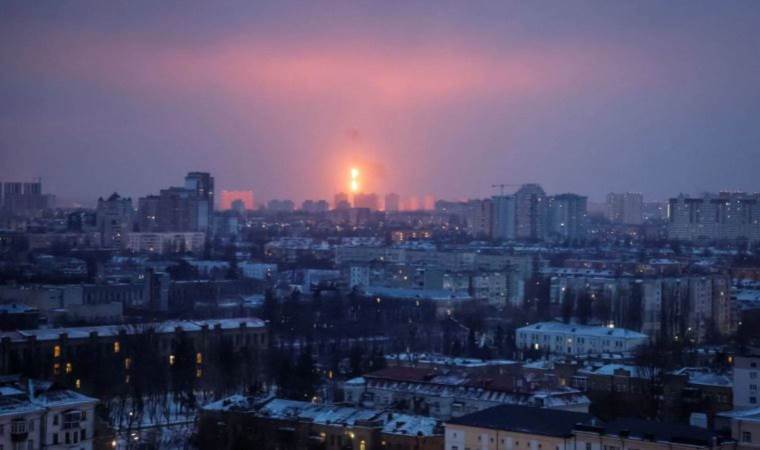 Russian air strikes kill six in Ukrainian cities