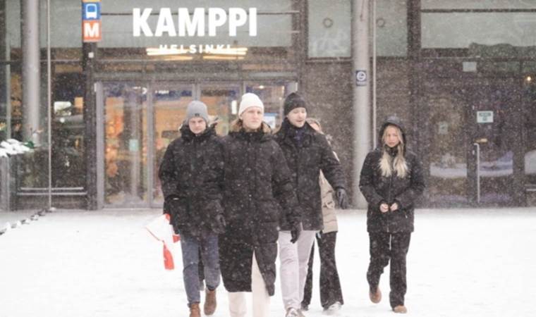Finland's -44C cold instantly freezes boiling water
