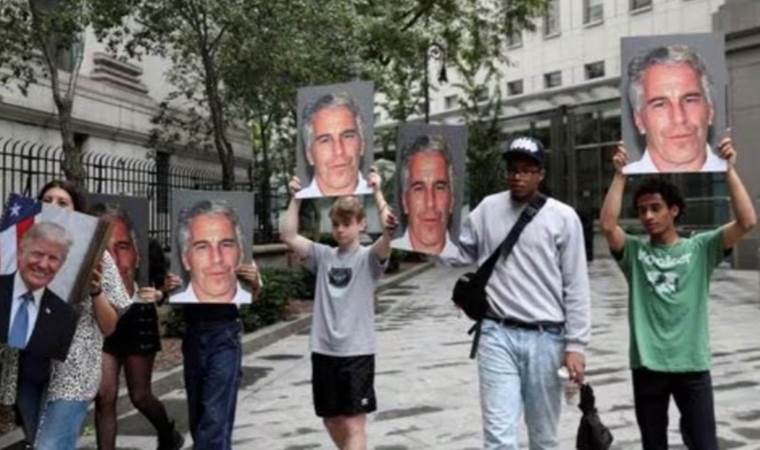 Epstein uses Fifth Amendment 600 times in lawsuit