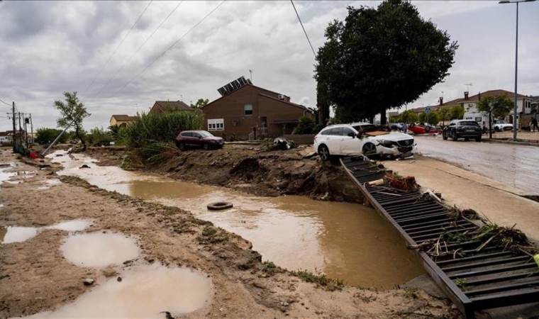 At least 51 dead in catastrophic Valencia floods