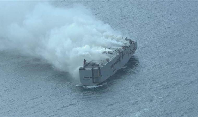 Japanese navy ship sinks, crewmember still missing
