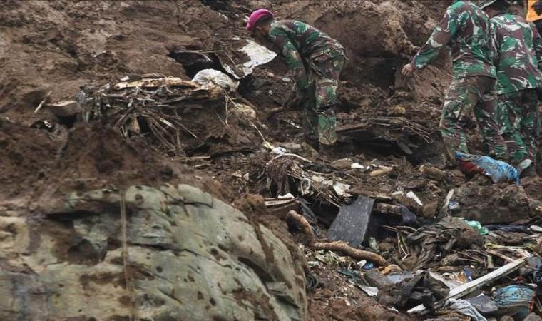16 people killed by landslide in western Madagascar