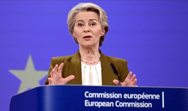 EU Commission chief unveils new commissioners, its program