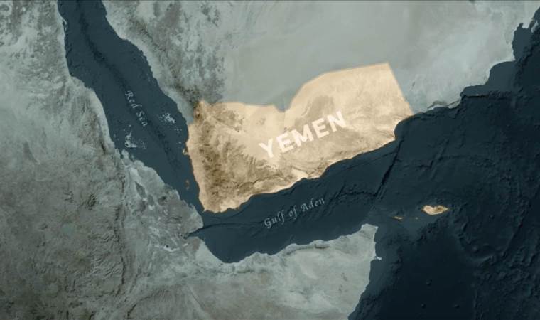 US aircraft carrier forced to retreat in Red Sea after attack, Yemen’s Houthis say