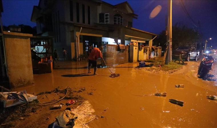 Death toll from floods rises over 30 in Thailand, Malaysia as another rain spell expected
