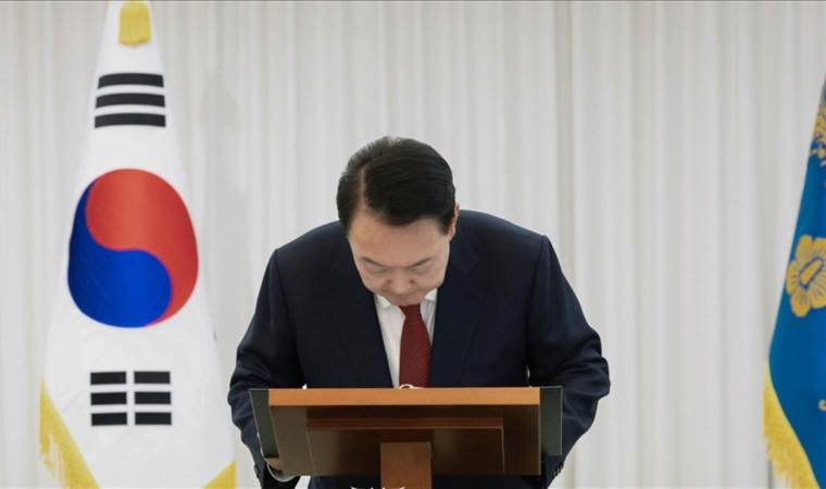 Yoon Suk Yeol becomes 1st S.Korean president to face arrest warrant