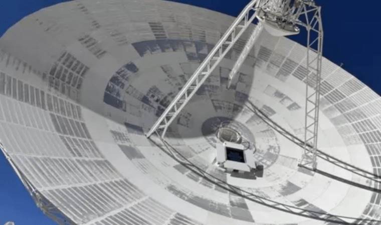 NASA receives radio and laser messages from deep space
