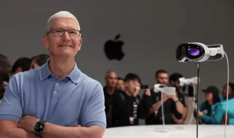 Zuckerberg rates Apple Vision Pro, promotes Meta