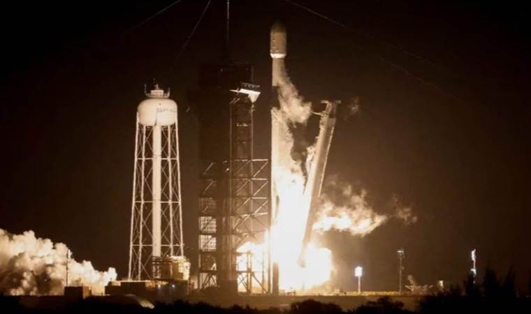 Private US Moon lander launches, marking a new Lunar era