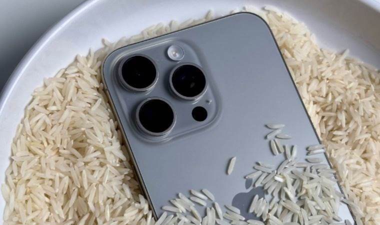 Apple issues warning: Don't put your iPhones in rice