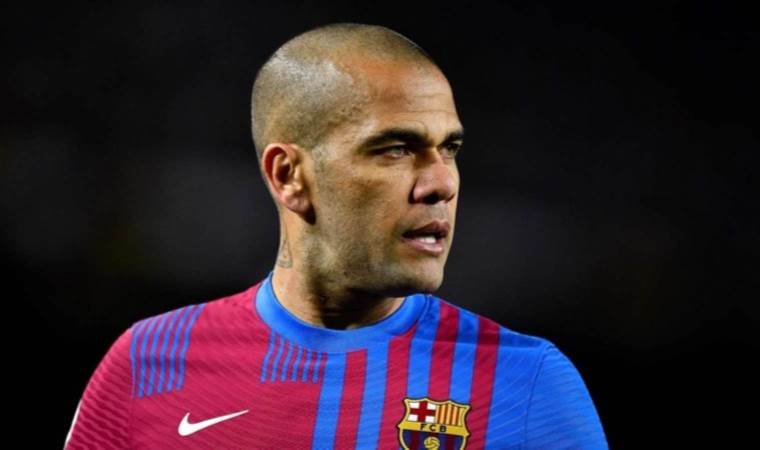 Barcelona drops Dani Alves from legends list
