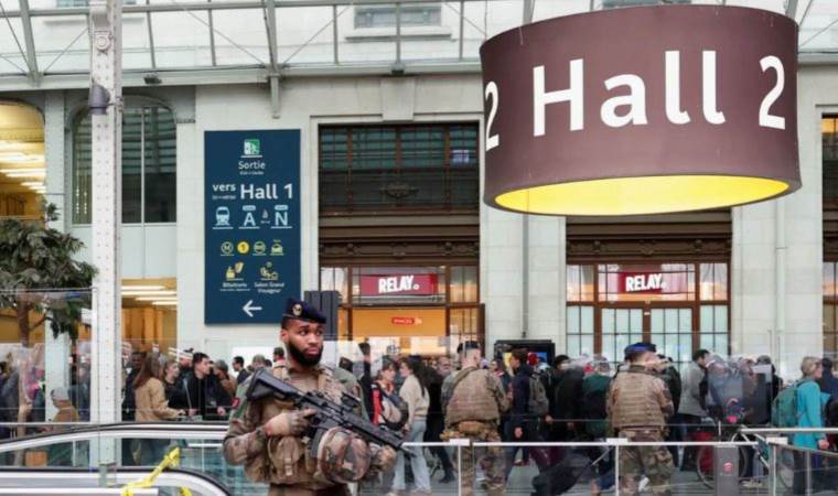 Knife attack in Paris wounds three: Terrorism ruled out