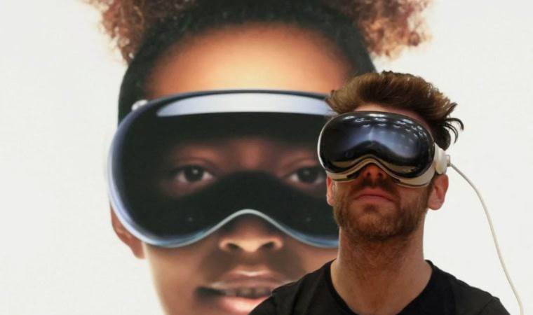 Apple's Vision Pro blends Mac and TV