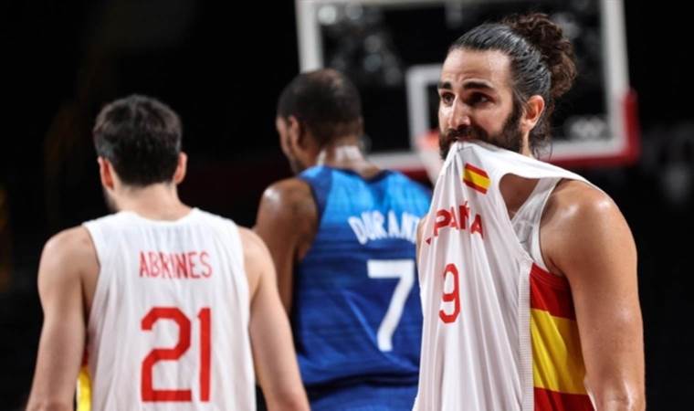 Barcelona welcomes back Ricky Rubio for the season