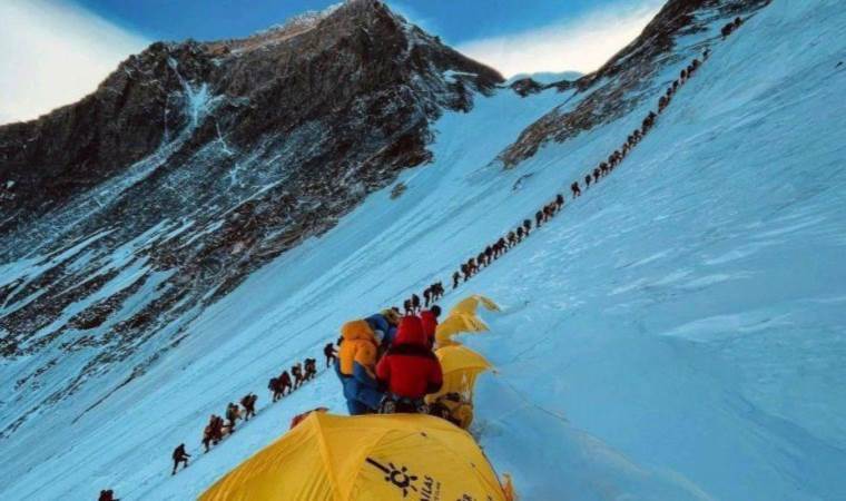 Defecating on Mount Everest is being banned