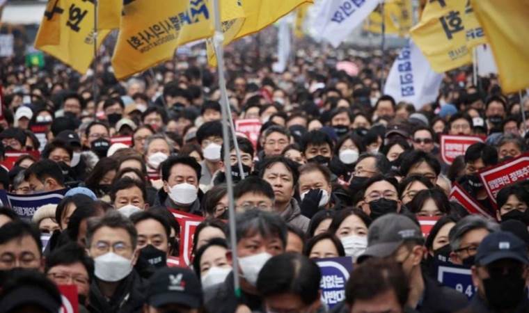 South Korea to take legal steps against striking trainee doctors
