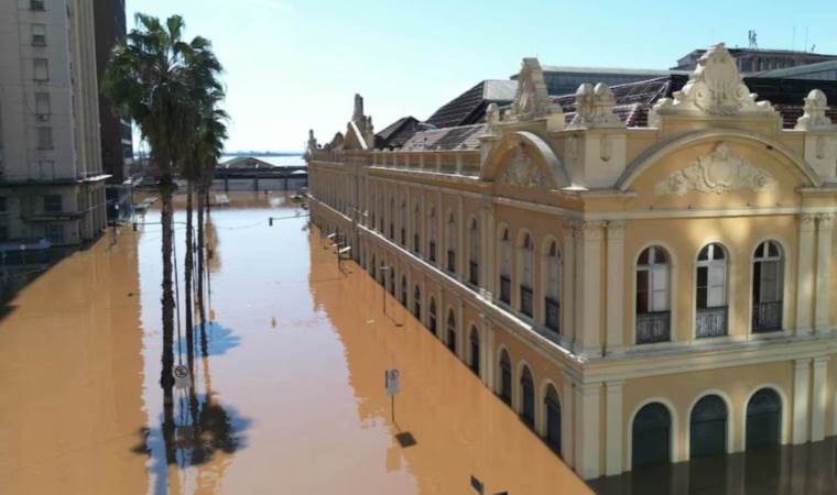 Brazil floods death toll rises to 90, dozens still stranded