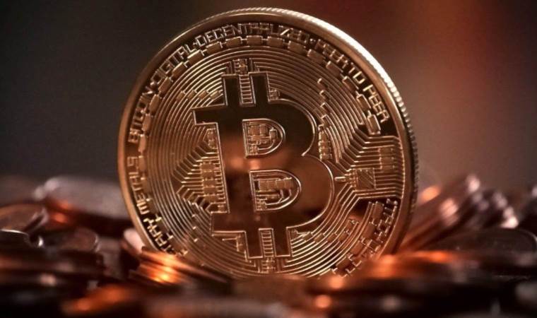 Bitcoin drops to $63,400, lowest in almost 6 weeks