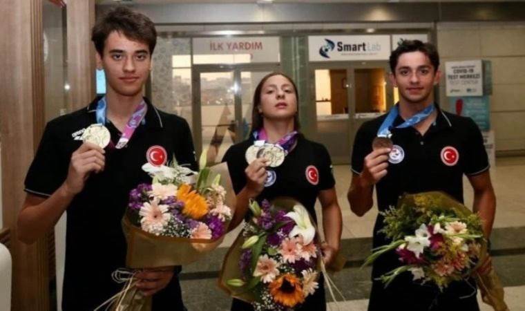 Young swimmers win 3 medals!