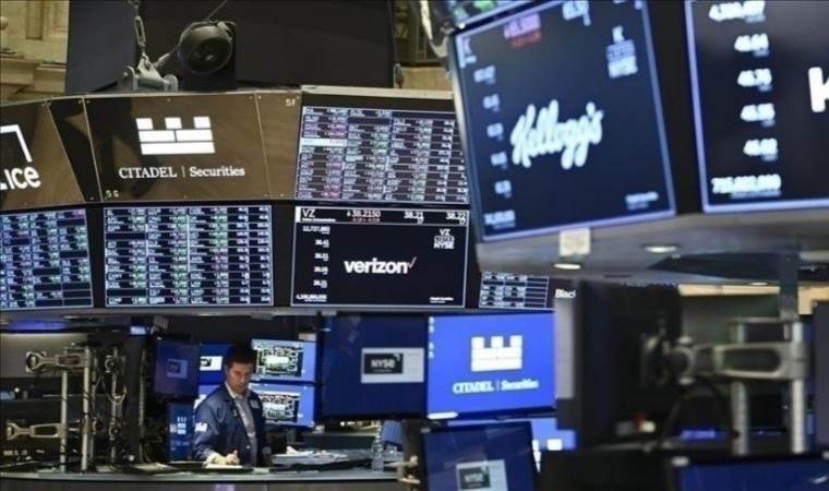 IT outage hits Microsoft, Crowdstrike shares
