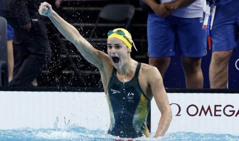 Kaylee McKeown breaks her own Olympic record