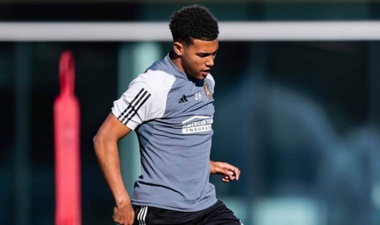 Chelsea finds left-back in MLS: 7-Year deal! Chelsea finds left-back in MLS: 7-Year deal!