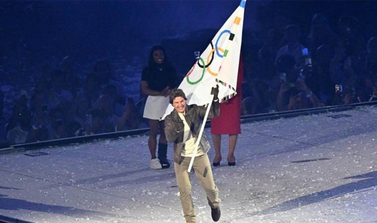 Tom Cruise's unforgettable Paris Olympics stunt: Leaps from stadium roof
