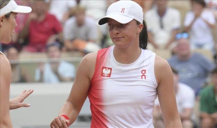 Women's tennis world no.1 Swiatek bags bronze