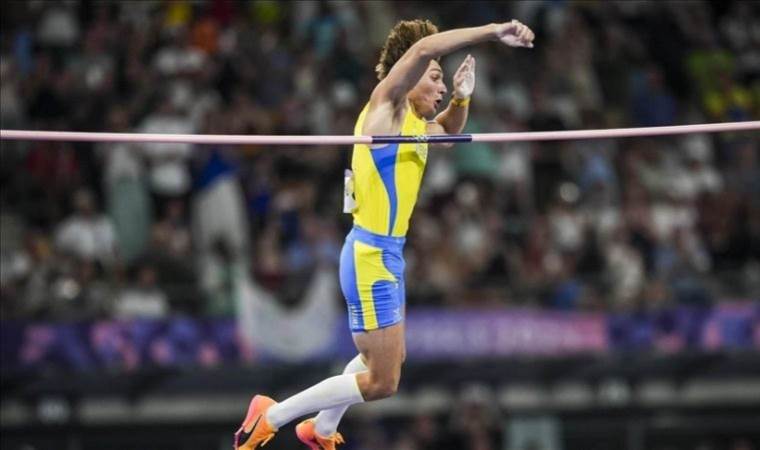 Armand Duplantis breaks Olympic record to grab the gold, bests his own record in men's pole vault