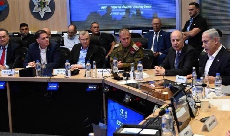 Israel delays Cabinet meeting to ratify Gaza deal as Smotrich threatens to leave government